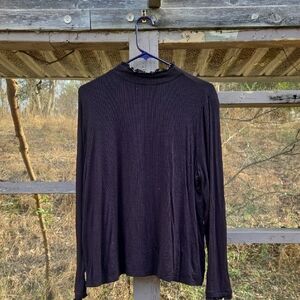 Elle Ribbed Black Knit Top